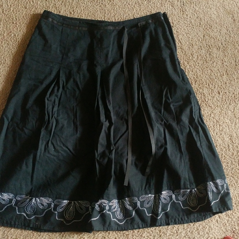 Ladie's skirt
